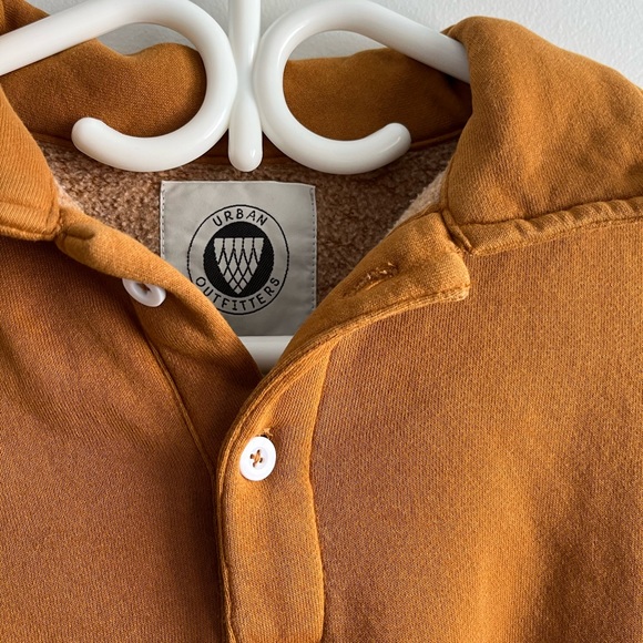 Rusty orange collared sweater - Picture 2 of 3